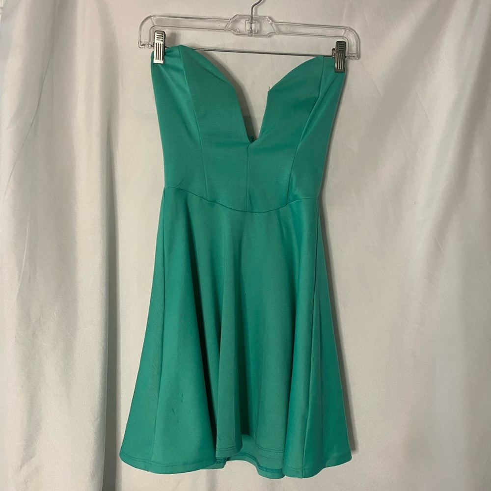 Turquoise strapless dress